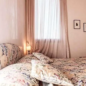 Apartment Very In Historical 1600 Palace With Lift A Few Min Walk From San Marco Square, Venedig