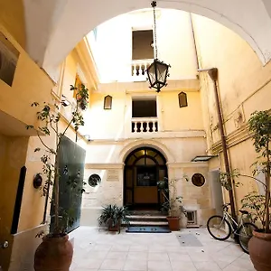 Azzurretta 2*, Lecce Italië