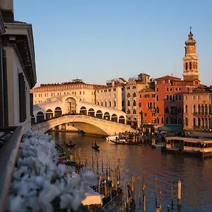 Отель Riva Del Vin Boutique