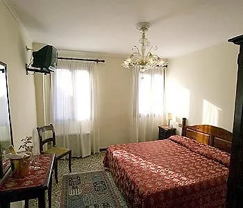 Hotel Tivoli Venice 2*,  Italy